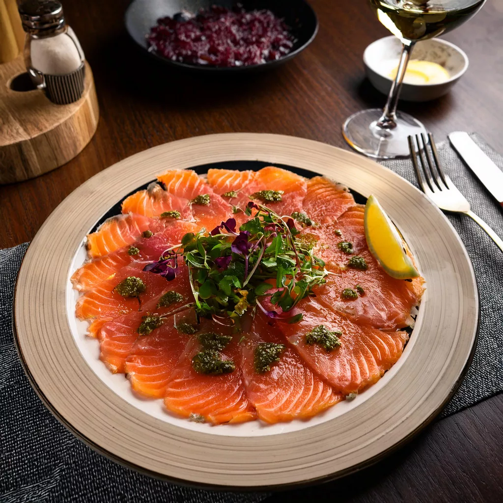 Carpaccio de salmón con vinagreta