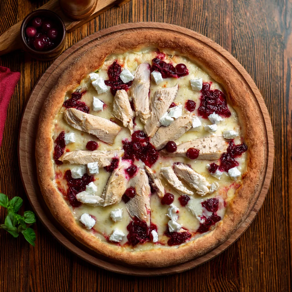 Pizza de Pollo, Queso Brie y Arándanos