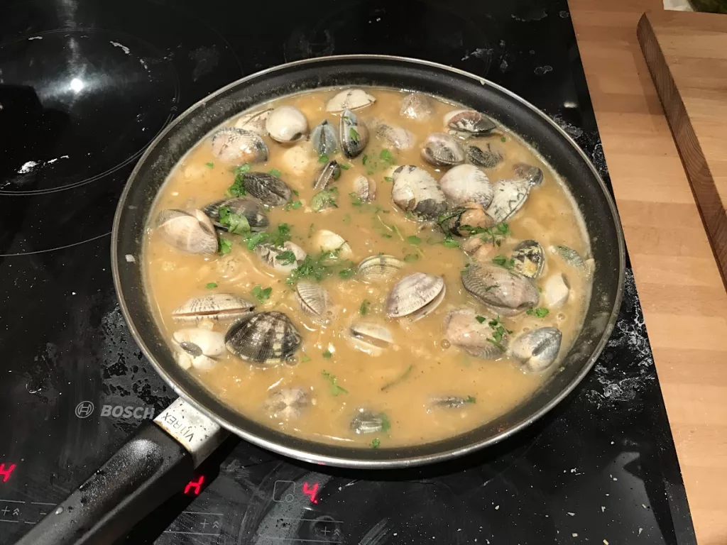 almejas a la marinera
