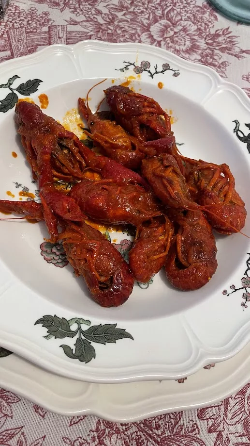 cangrejos de río con tomate