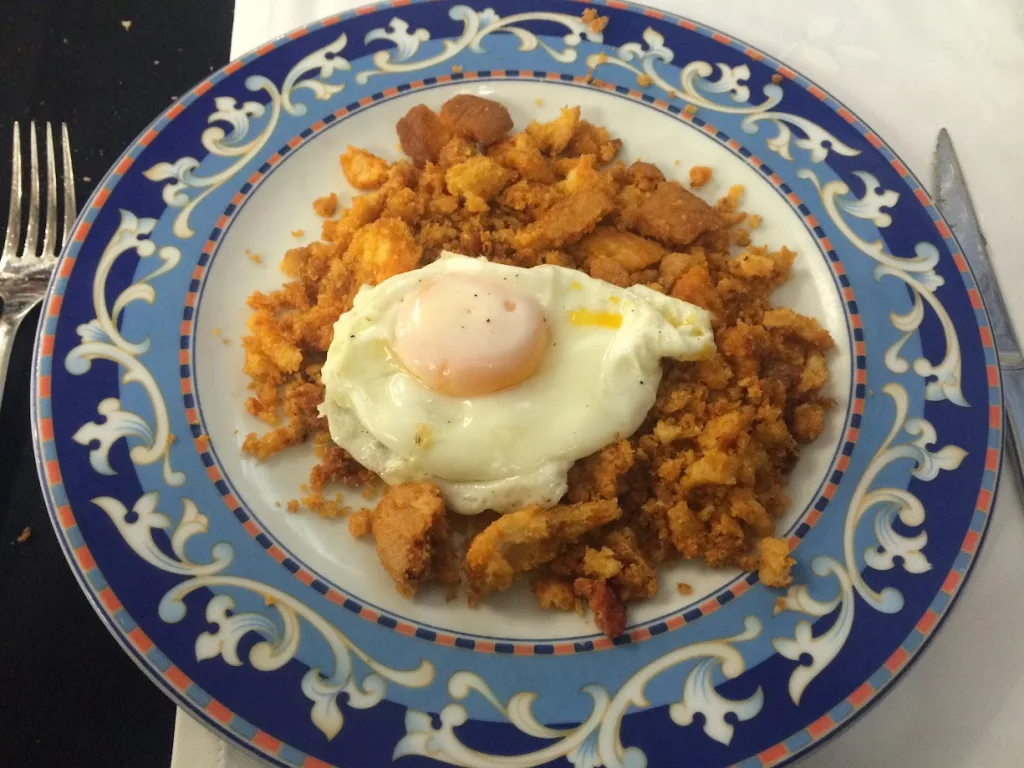 migas con huevo