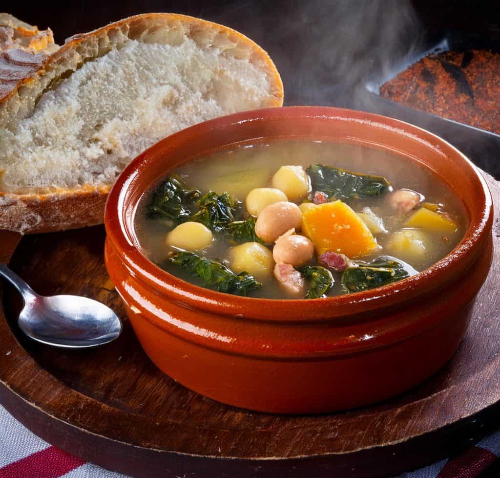 Caldo Gallego