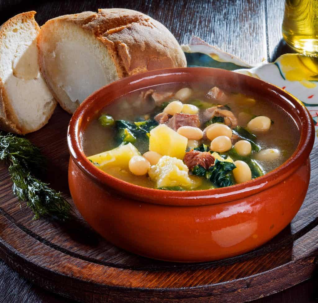 Caldo Gallego